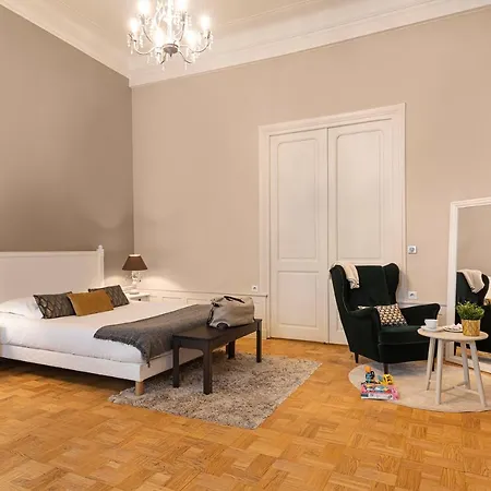 Les De Sautet - Centre Bed and breakfast 3*